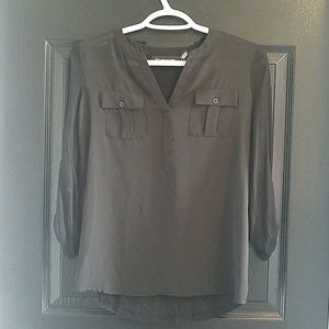 Worn twice! Blouse with 3/4 sleeve with button acc